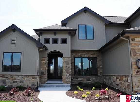 2nd image of 19915 Logan Cir