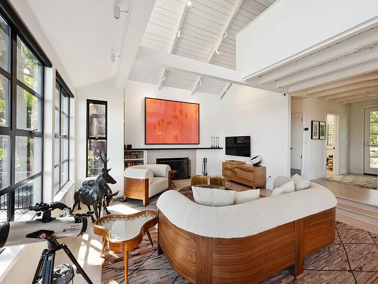 1090 Bart Rd — Photo 11