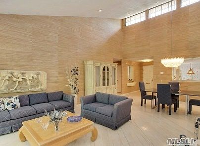 5th image of 12 Nightingale Ct Unit 12