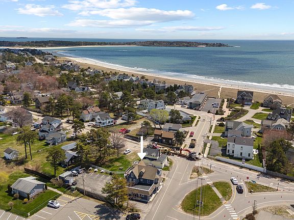 3rd image of 360 Pine Point Road
