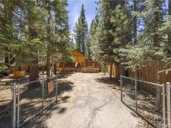 1004 Sugarloaf Blvd, Big Bear City, CA 92314