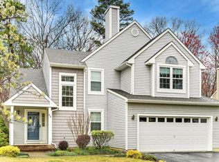 22 Rosewood Dr, Howell, NJ 07731
