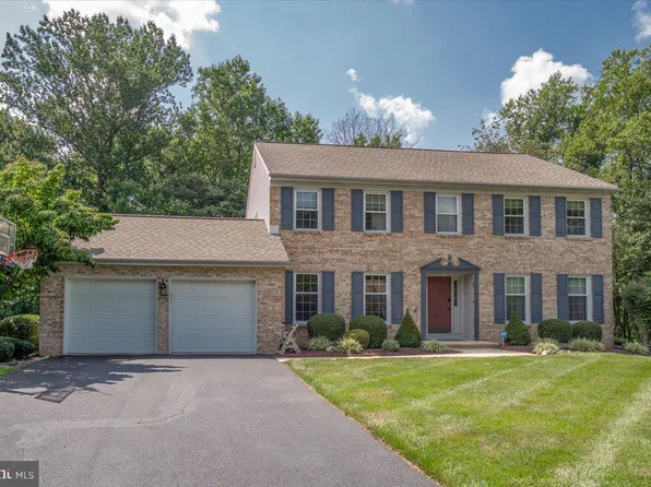 3 Deer Track Ln, Newark, DE 19711