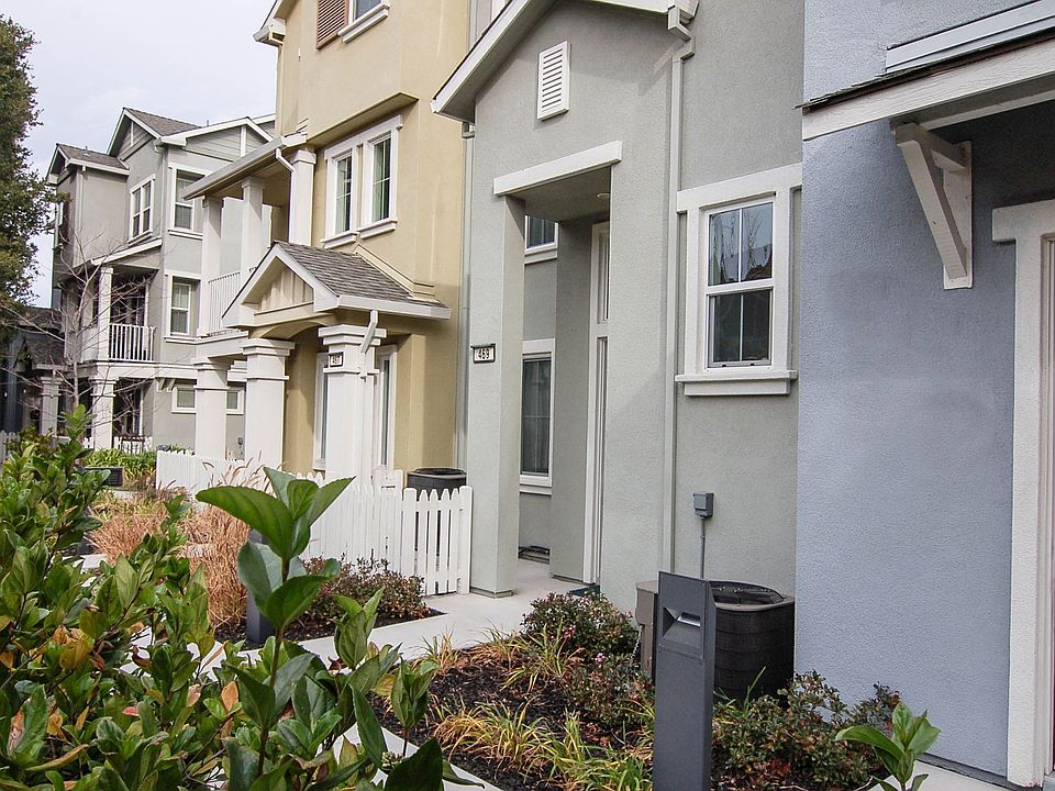 1st image of 469 Kasra Dr