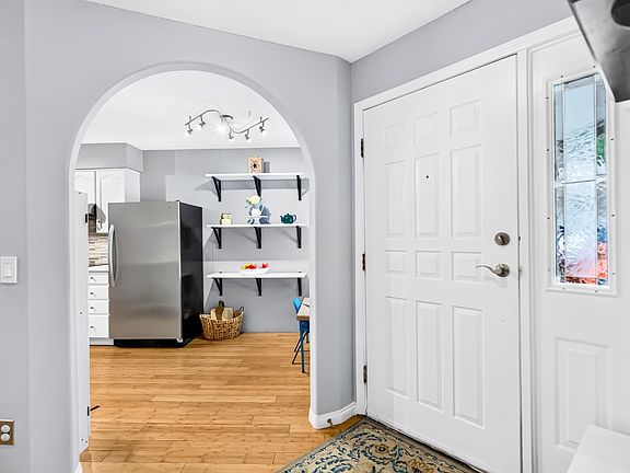 3rd image of 9045 Walnut Grove Dr #11