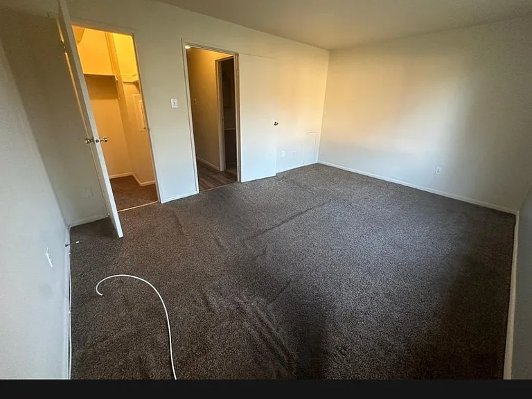 35 Lancaster Est #35 — Photo 14
