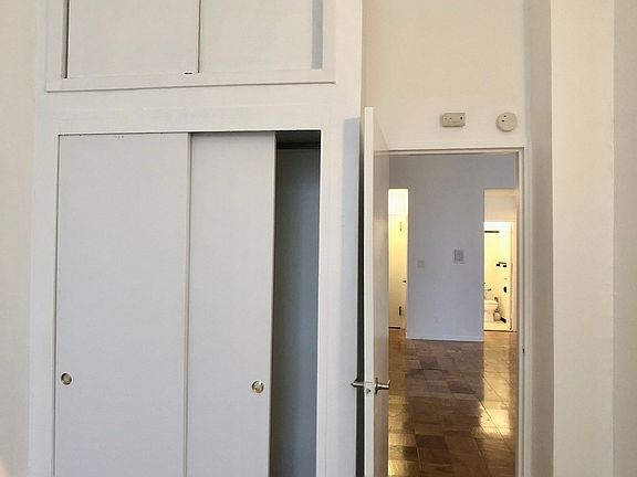 5th image of 40 W 87th St #1R