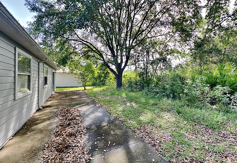 155 Plain View Dr #B — Photo 18