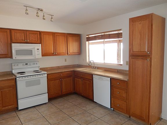 5th image of 9670 N 71st Ave