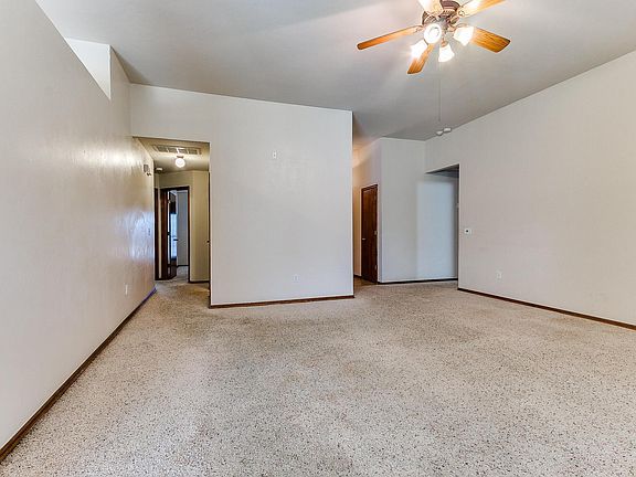5th image of 1708 Meadow Run Dr