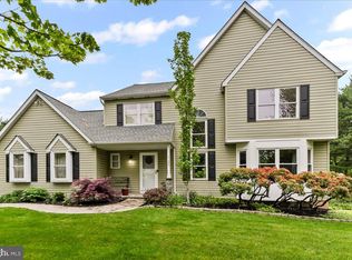 127 Cathedral Dr, North Wales, PA 19454