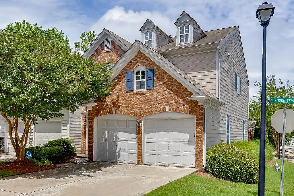 3 bed, 2.0 bath, 1816 sqft, $2,500 — Photo 1