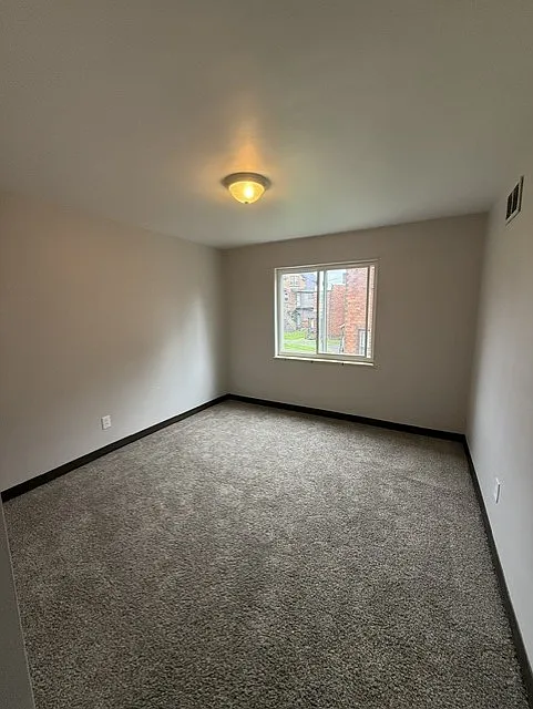 2 bed, $850 — Photo 4