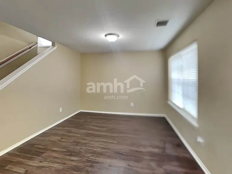 9618 Lasbury Dr — Photo 7