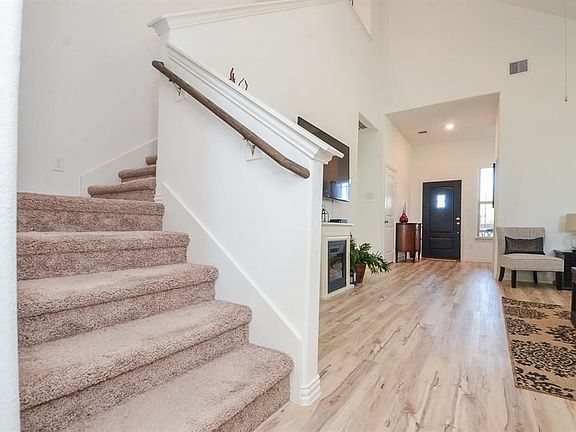 5th image of 3019 Barberry Ct
