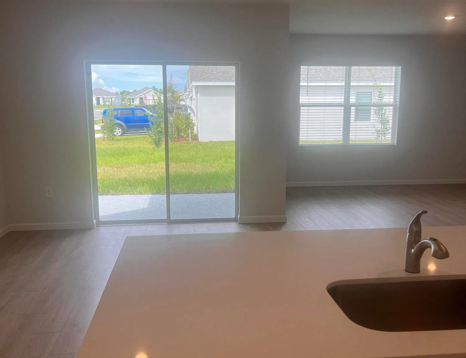 4 bed, 2.0 bath, 1830 sqft, $2,395 — Photo 3