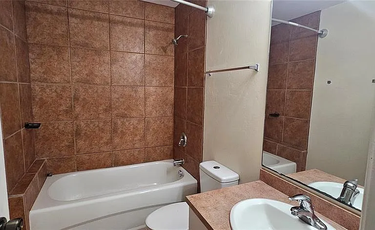 3007 SW Santa Barbara Pl — Photo 13