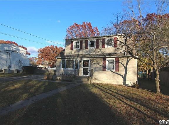 2nd image of 2723 Locust Ave
