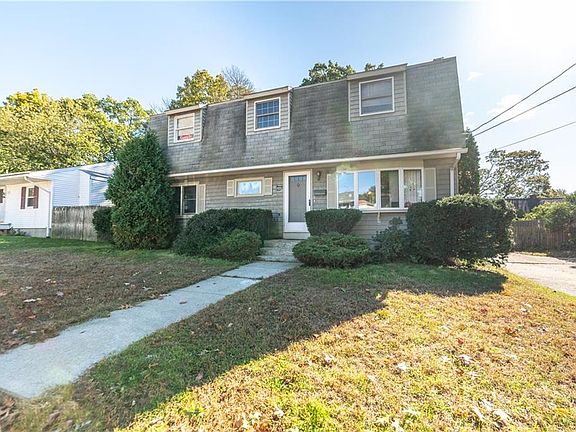 2nd image of 25 Fairwood Dr