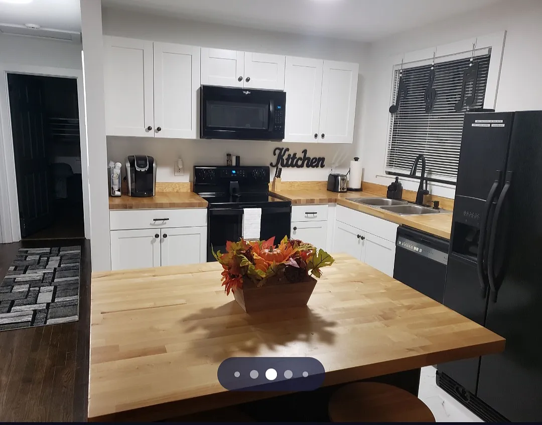 3 bed, 1200 sqft, $4,000 — Photo 3