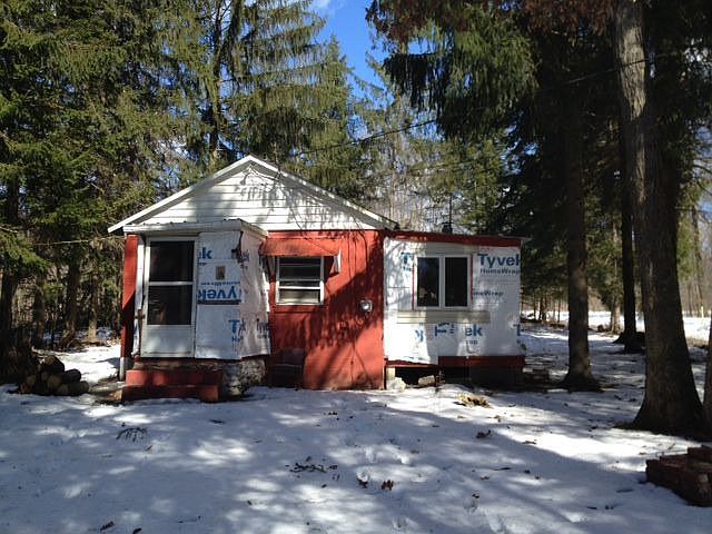 2nd image of 1553 Dennison Run Rd