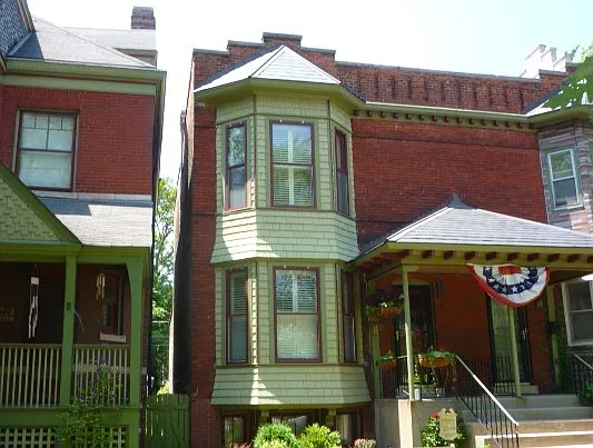 11304 S Forrestville Ave photo 1