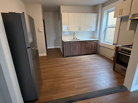 2nd image of 934 Pavonia Ave #5F