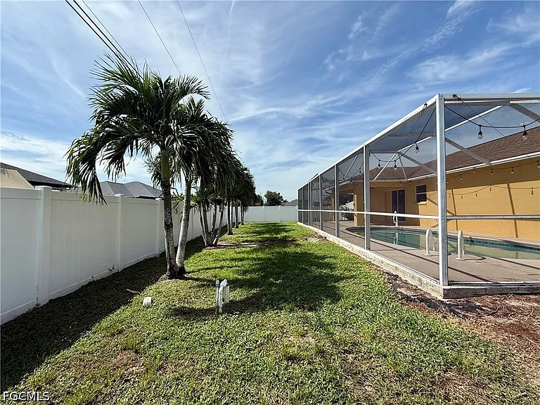 2209 NE 9th Ave — Photo 39
