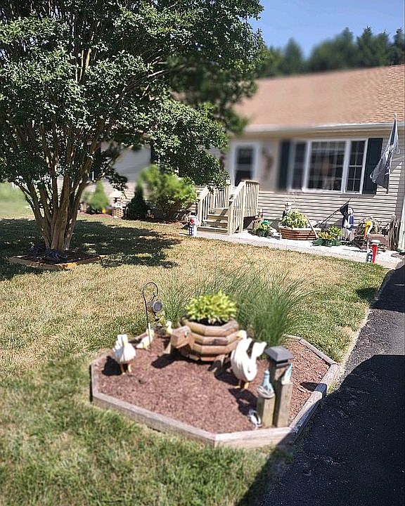 1st image of 32630 W Albemarle Ct