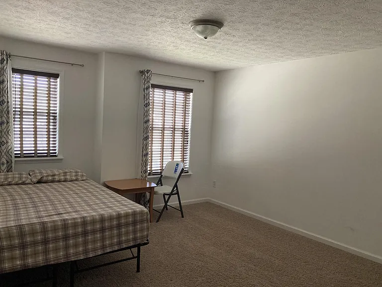 205 S Rockwood Crescent Ct — Photo 13