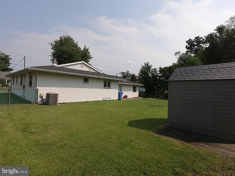436 S Suffolk Dr — Photo 17