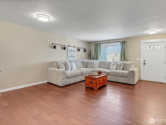 4th image of 20003 13th Avenue Ct E