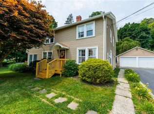 284 Bloomingdale Rd, Quaker Hill, CT 06375