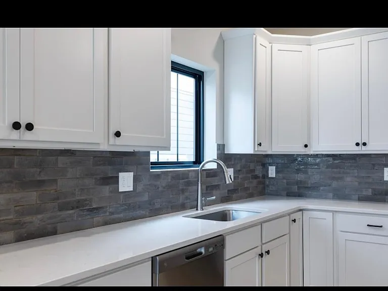 2724 SW 24th Ln — Photo 32
