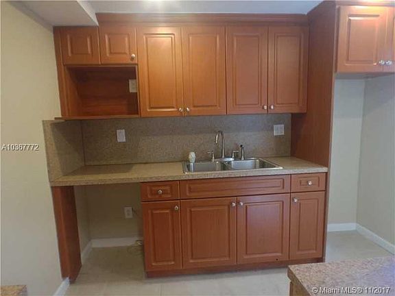 5th image of 235 Antilla Ave APT 2