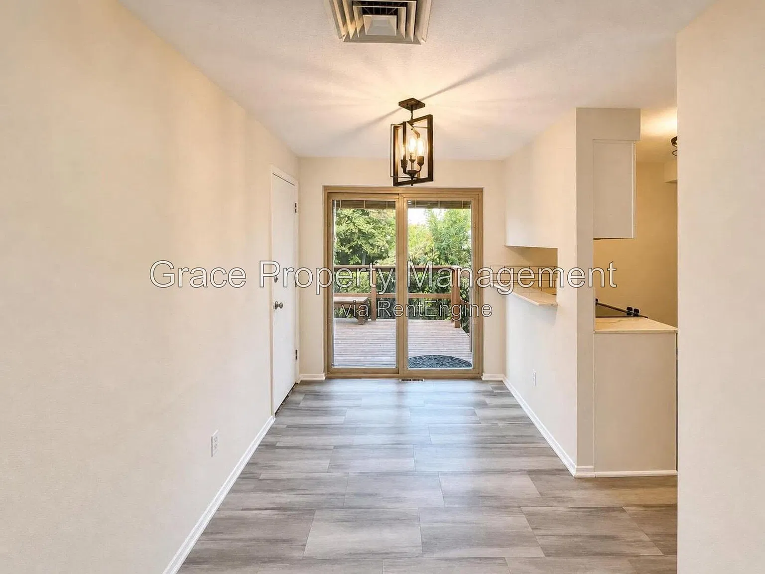 4 bed, 2.0 bath, 2072 sqft, $2,995 — Photo 4