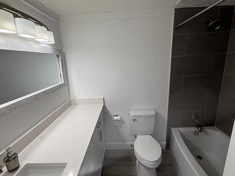 1904 W Saint Louis St #1 — Photo 7
