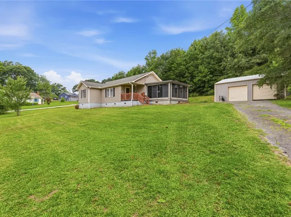 617 Pumpkintown Hwy, Pickens, SC 29671