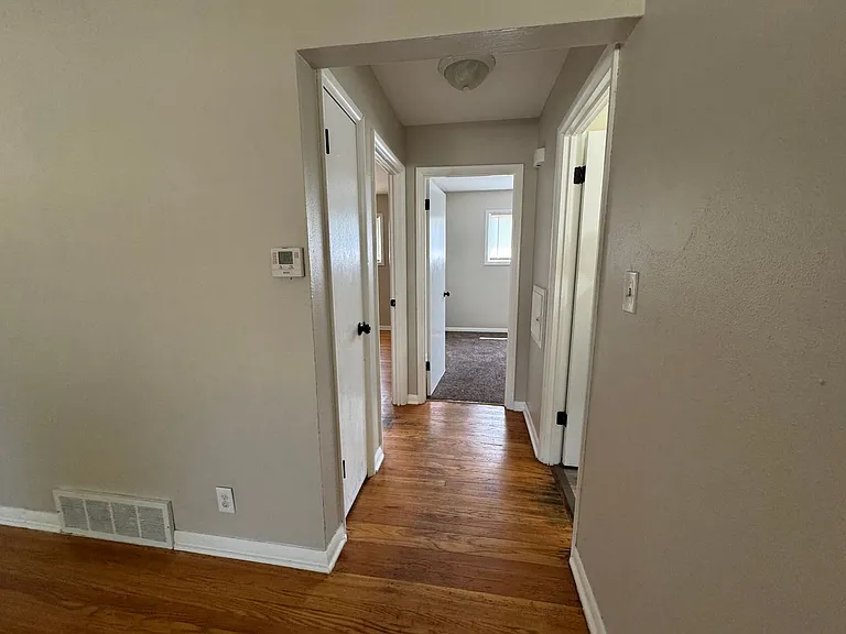 Sheridan — Photo 14
