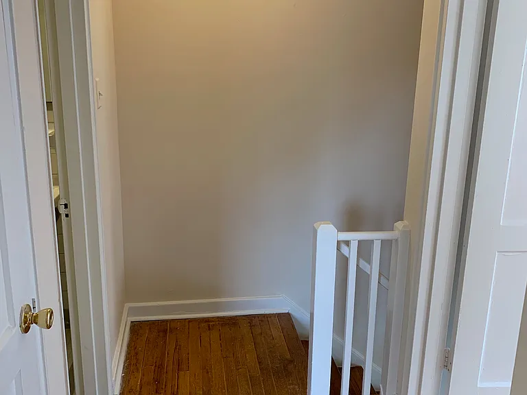 1622 Valley Ave — Photo 4