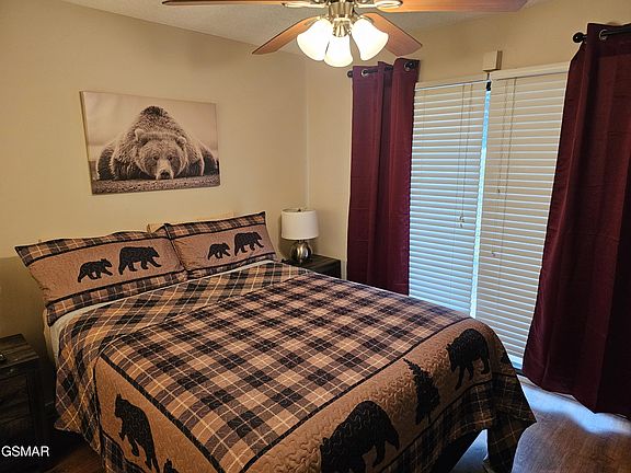 2nd image of 1081 Cove Rd APT 1013