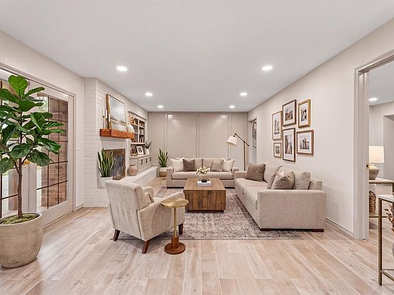 4th image of 13028 Burlingame Ave
