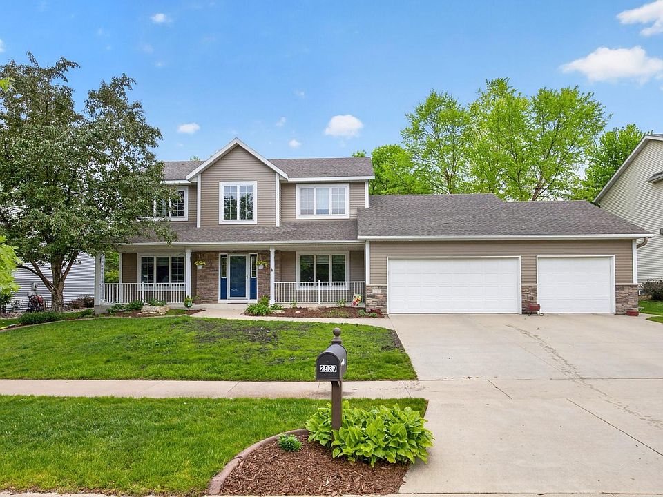1st image of 2937 Oakview Dr NE