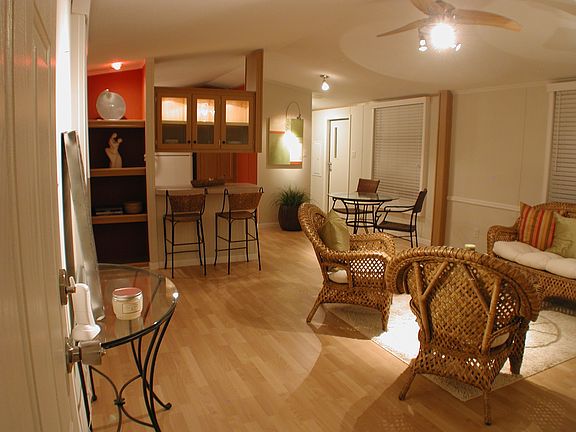 2nd image of 106 Stonewood Dr