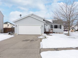 223 Finch Dr, Elyria, OH 44035