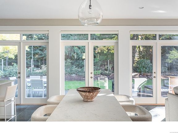 5th image of 300 Sunningdale Rd E
