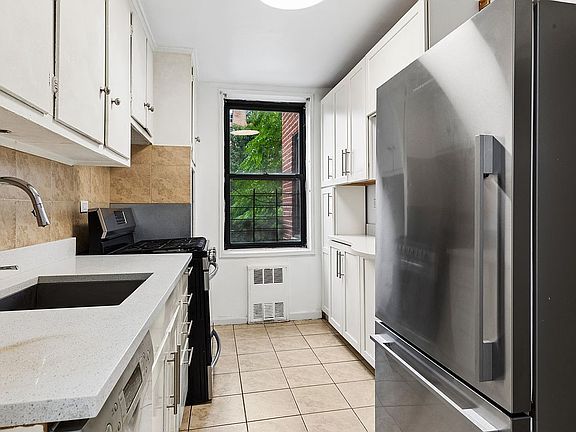 4th image of 185 Prospect Park W APT 304