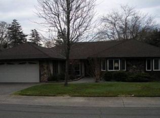 5962 Kenneth Ave, Carmichael, CA 95608