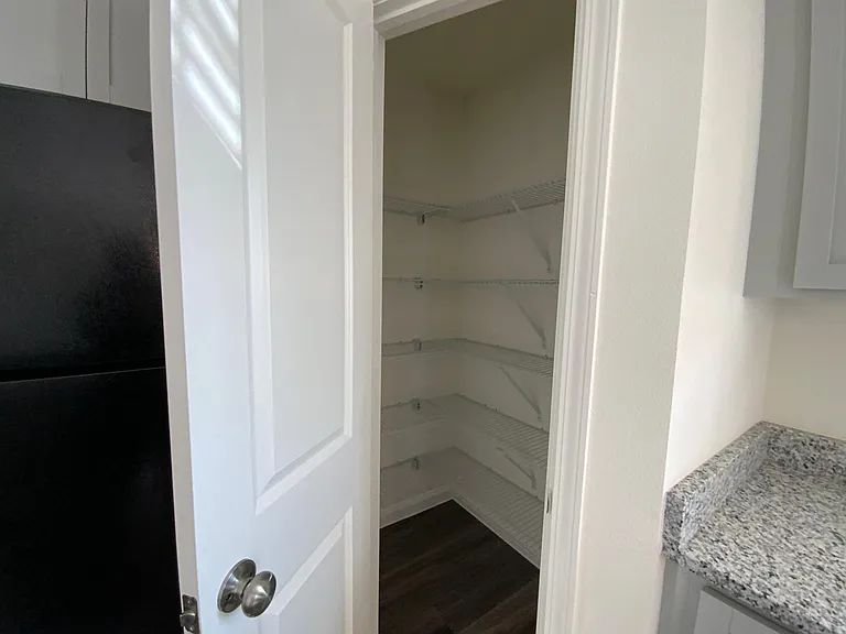 3912 Bissett Way — Photo 18