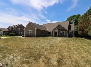 W245N2799 Single Tree DRIVE, Pewaukee, WI 53072